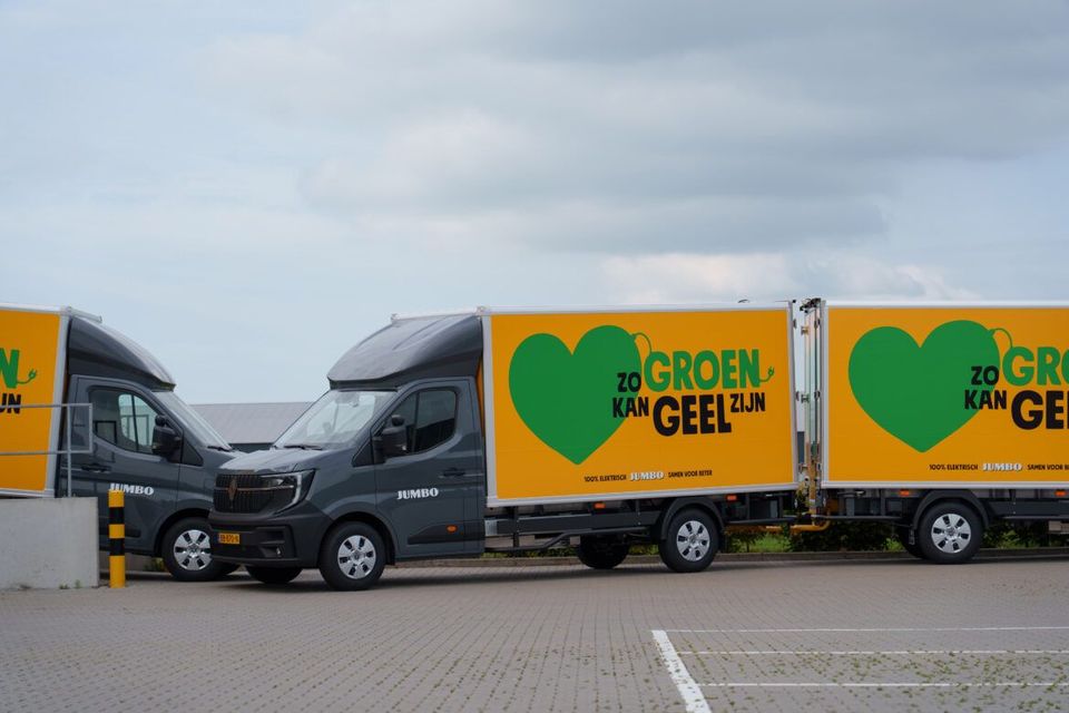 01_Renault-levert-Master-E-Tech-electric-aan-Jumbo-voor-duurzamere-bezorging-boodschappen-1170x780