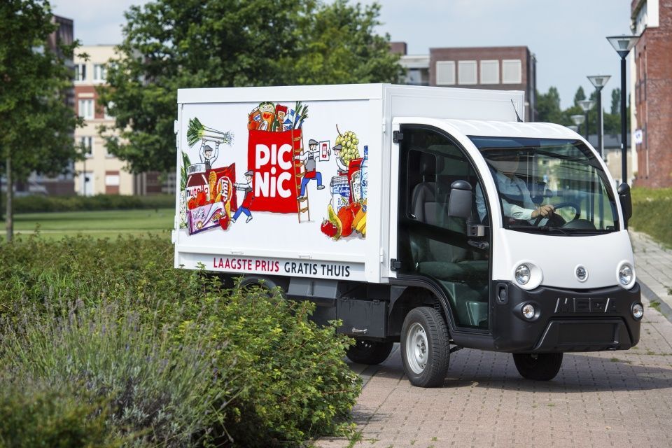 Picnic-online-supermarkt-mega-e-worker-elektrisch-transportvoertuig-01_960x640