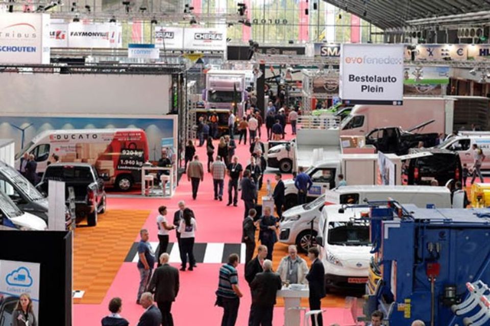 De beursvloer van MobiliteitsRAI 2017