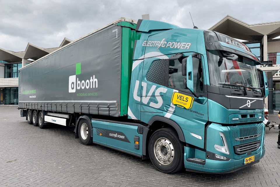 Elektrische vrachtwagen van A-booth