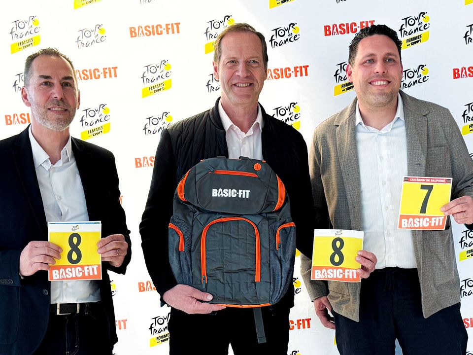 Van links naar rechts: Fabien Rouget (Business Manager Basic-Fit France), Christian Prudhomme (Director Tour de France), Thomas van Mastbergen (Digital Marketing Director Basic-Fit).