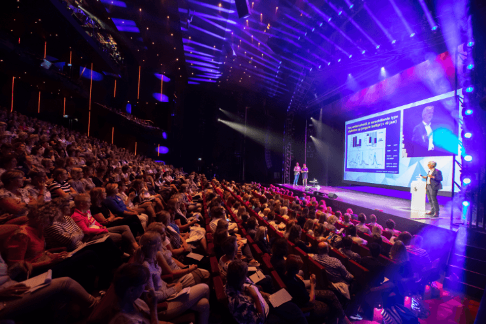 Publiek in Beatrix Theater