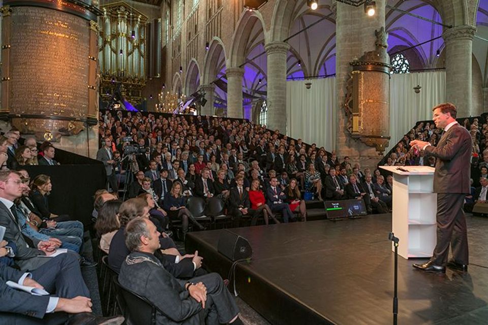 Bevrijd van zekerheid, 35ste symposium met gast-spreker Minister President Mark Rutte, georganiseerd door de Veerstichting
