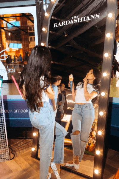 Boozed merkcampagne Disney Plus