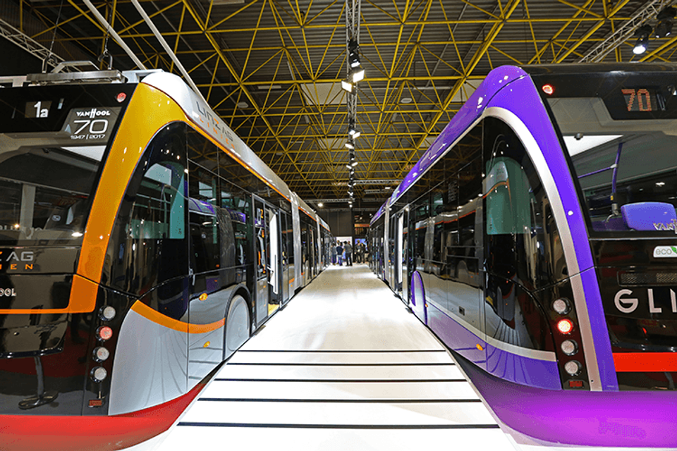 De stand van Van Hool op BusWorld 2017