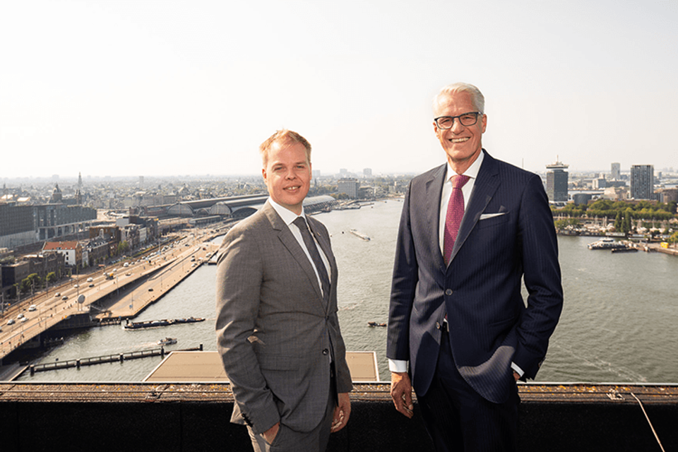 Lex Visser en Remco Groenhuijzen voor het uitzicht van ijVENUES Amsterdam