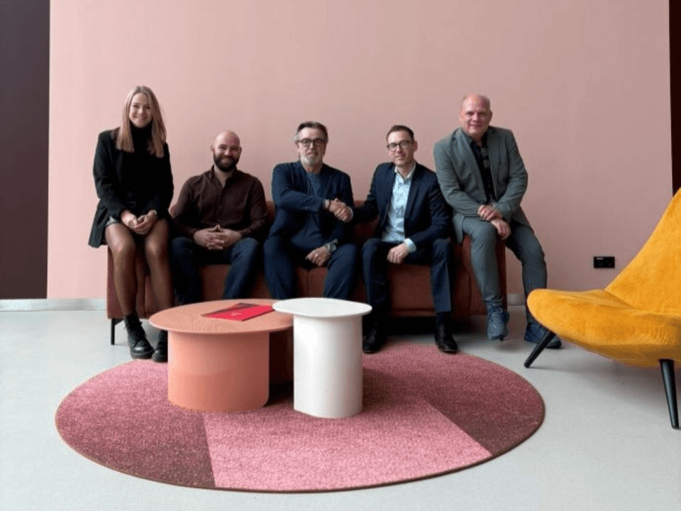 Contractbevestiging MECC Maastricht en Thijs Standbouw