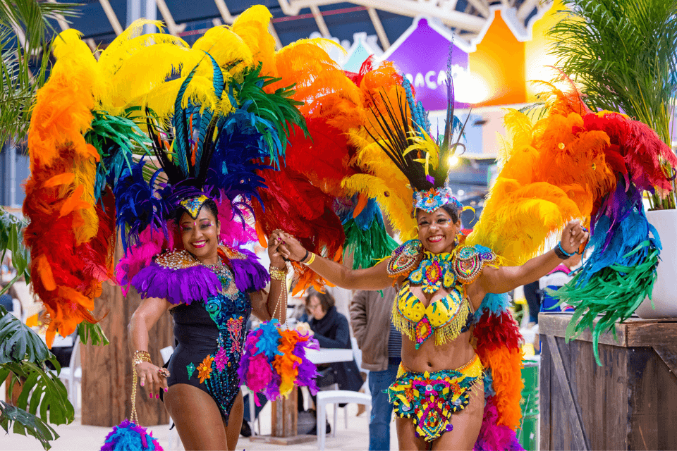 Danseressen op de Vakantiebeurs