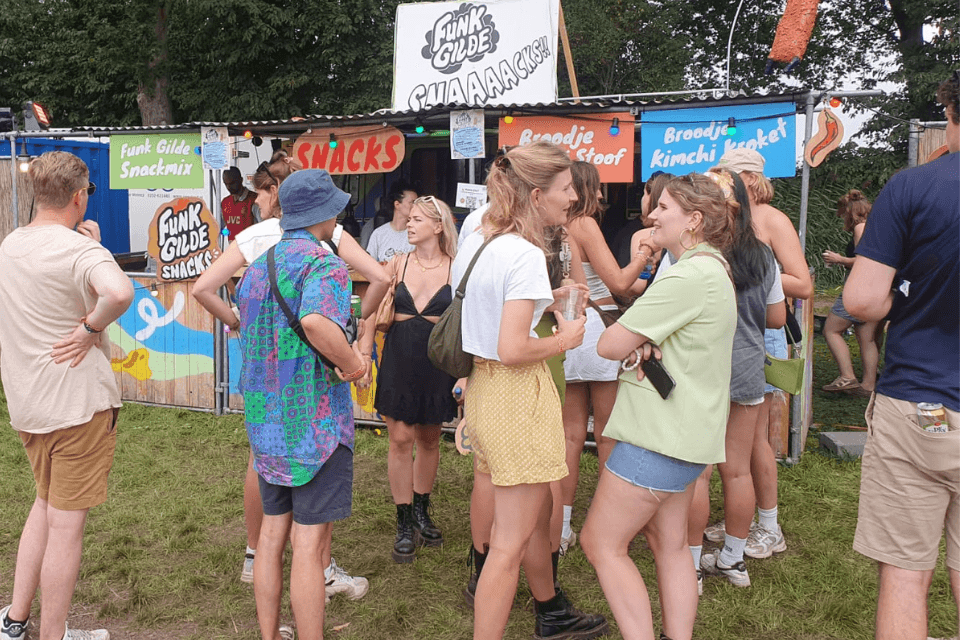 Funk Gilde met kimchi kroket op festival