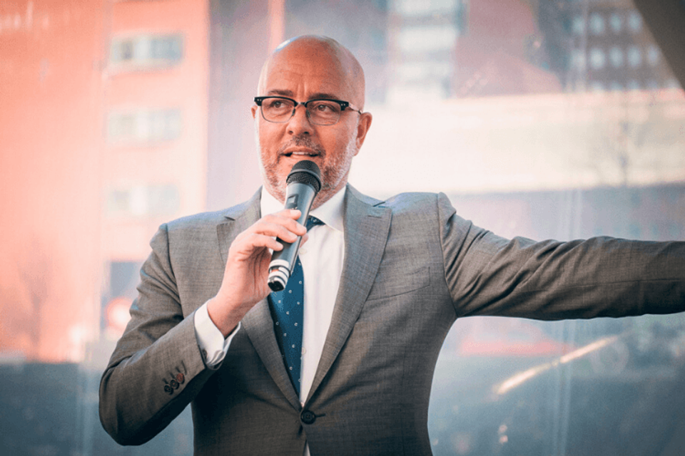 Han Leenhouts, beurstrainer Sales and Pepper