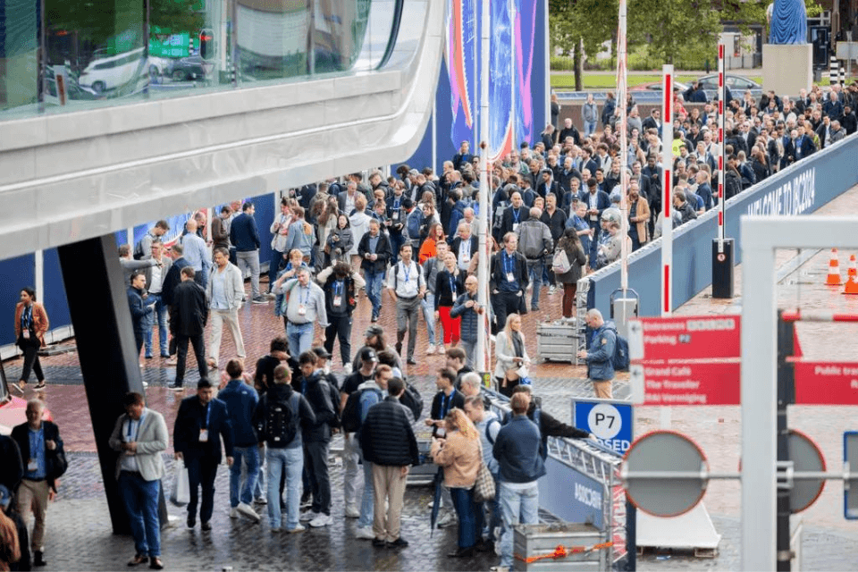 IBC2024 bezoekers voor het Elicium