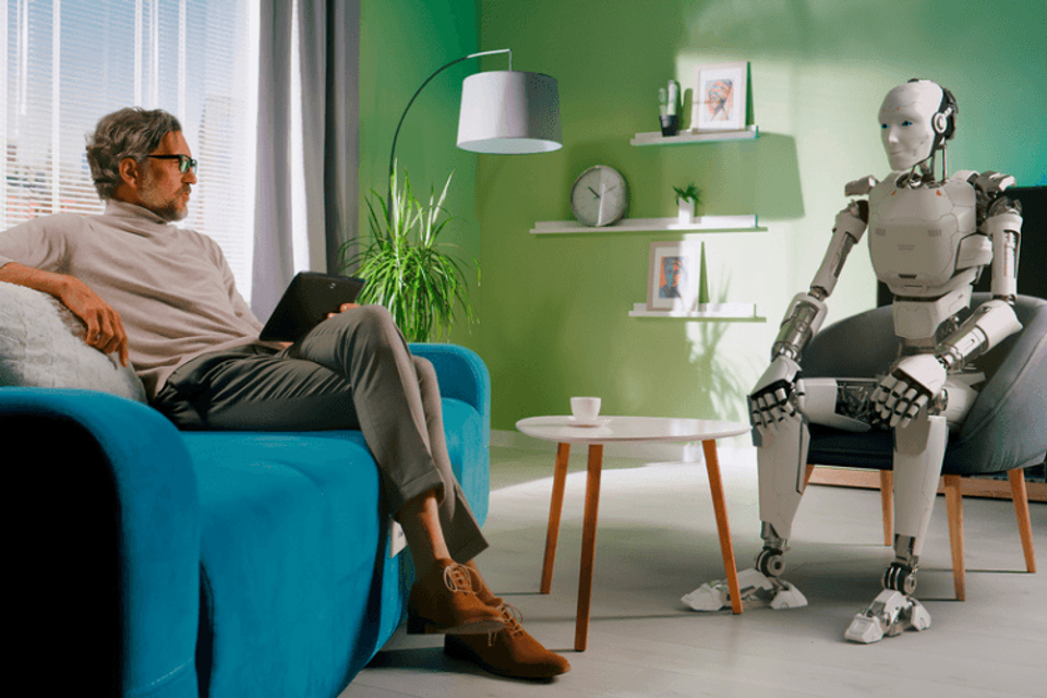 Man in gesprek met robot