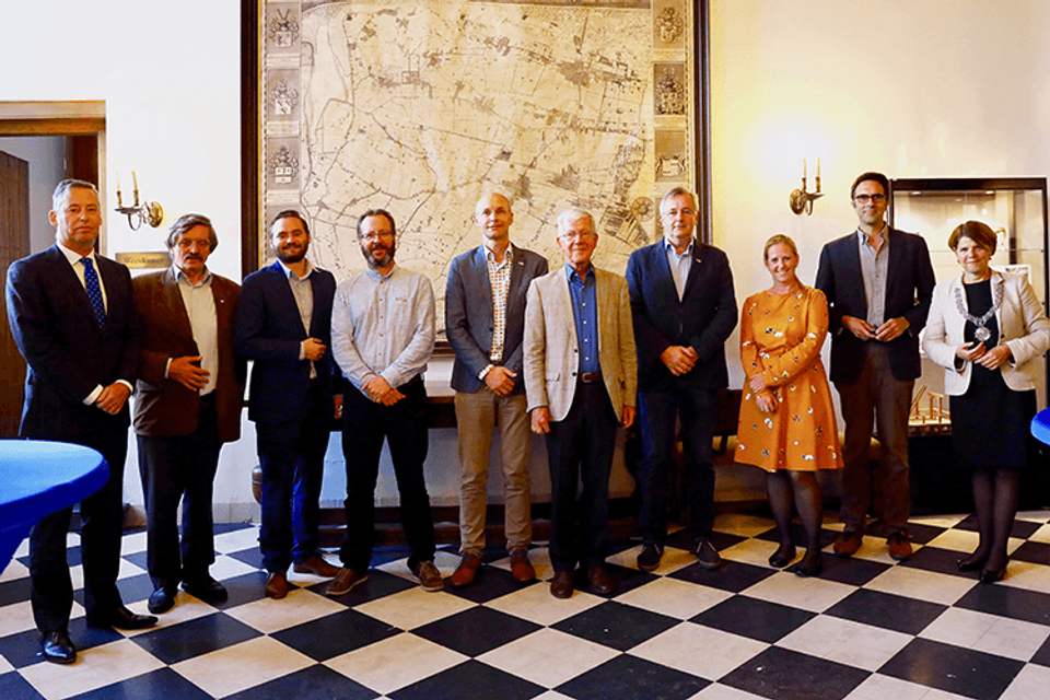 Legatus Delft congresambassadeurs op feestelijke meeting