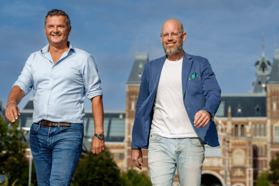 Mark Versteegen en Dave Frauenfelder van KPN voor het Rijksmuseum