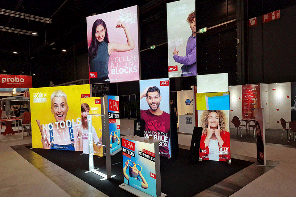 Mobile-Light-Box-Booth-Mercedes