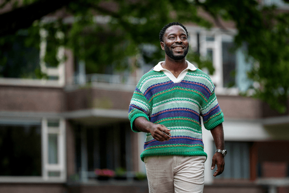 Christian Nana in zijn oude buurt