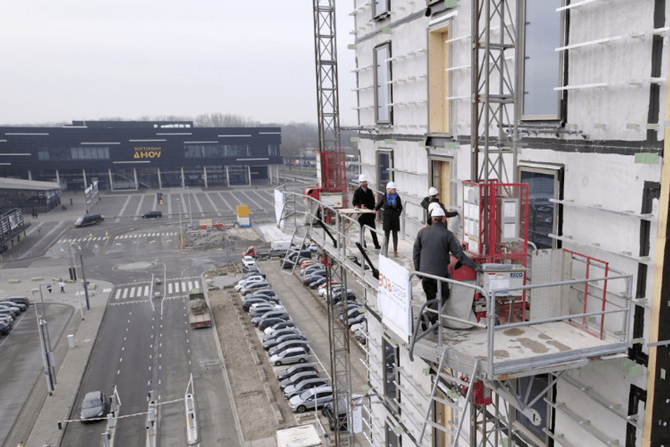 Hoogste punt viering ibis Styles Rotterdam Ahoy