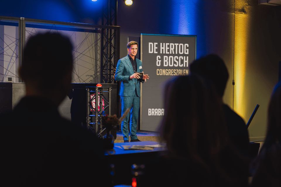 Ontvangst in Bosch Congreszalen door Jeroen Dona