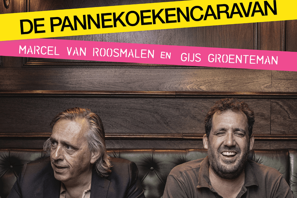 Podcast in het theater Marcel van Roosmalen en Gijs Groenteman