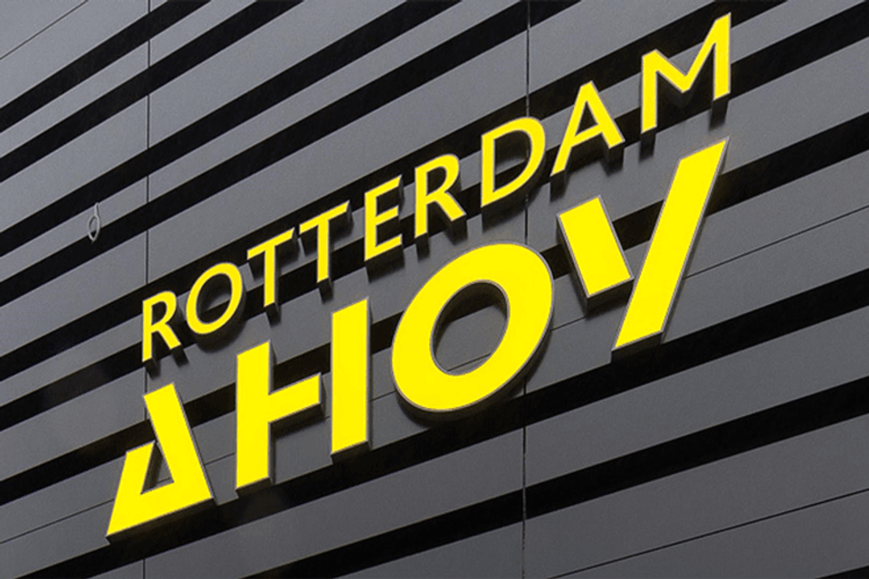 Logo Rotterdam Ahoy op gevel