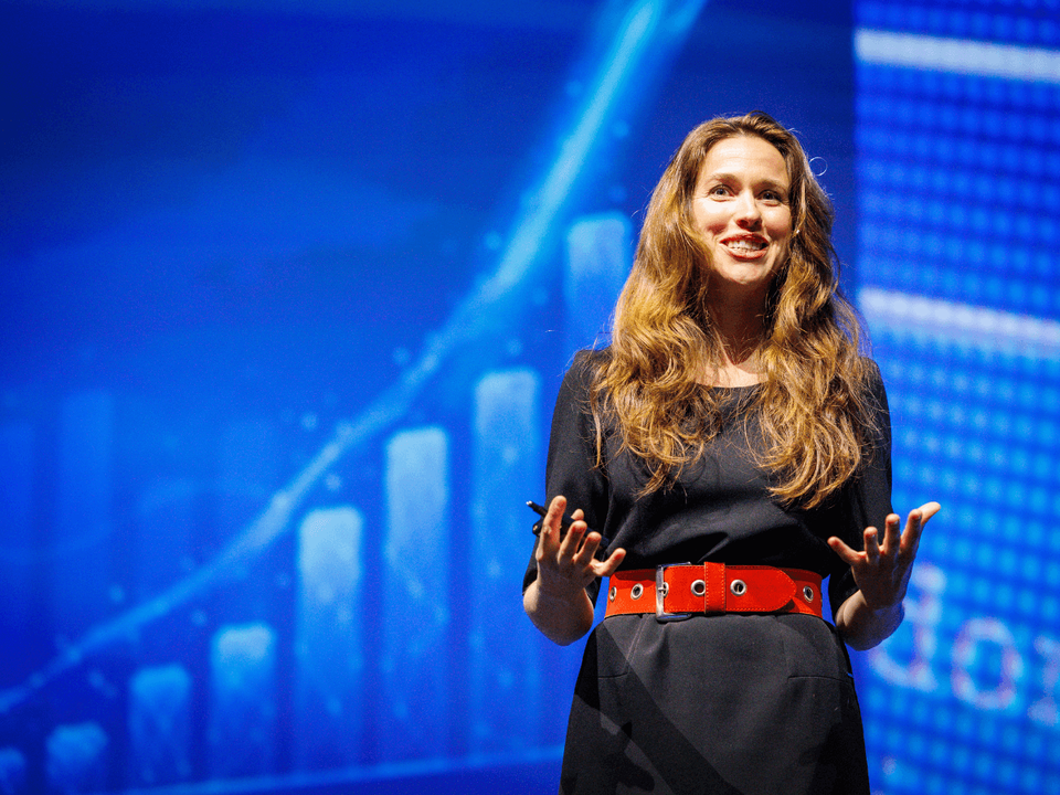 Spreker Lisanne Buik on stage