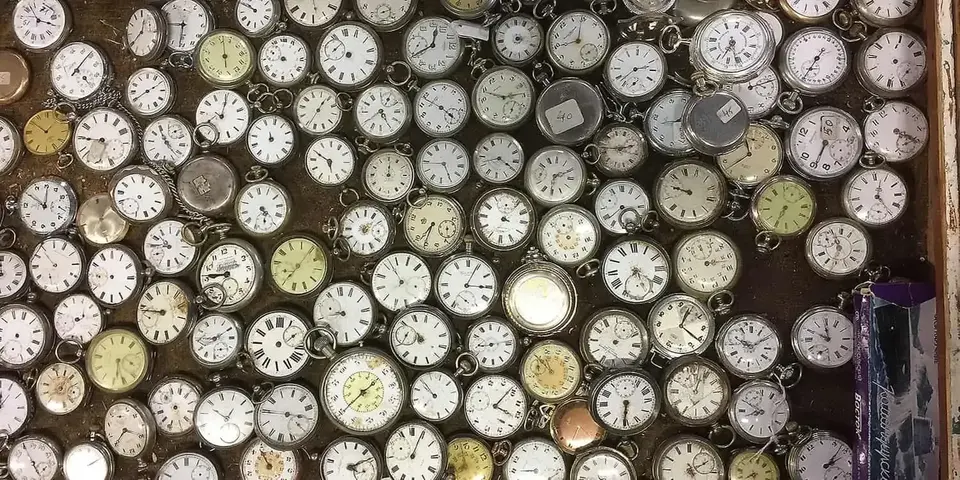 Vintage-Horloge-Klokken-Beurs-Rikketik-10