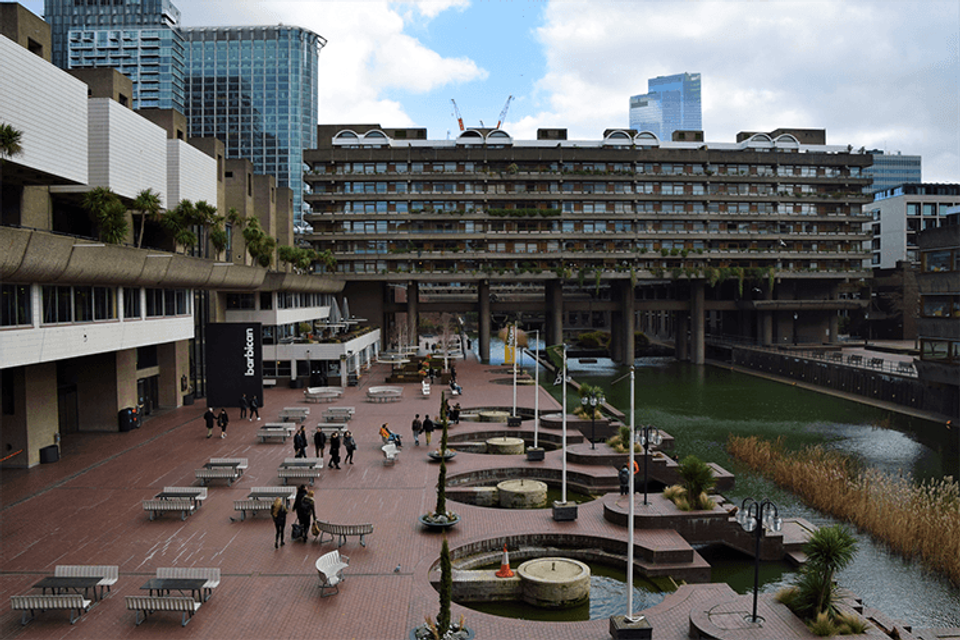 Barbican Centre en Estate London | © VV Shots