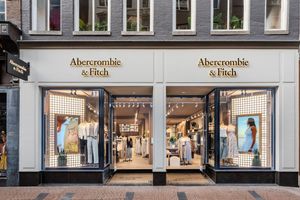 Erfgoed en modern design bij Abercrombie & Fitch in eerste HEMA-pand van Nederland